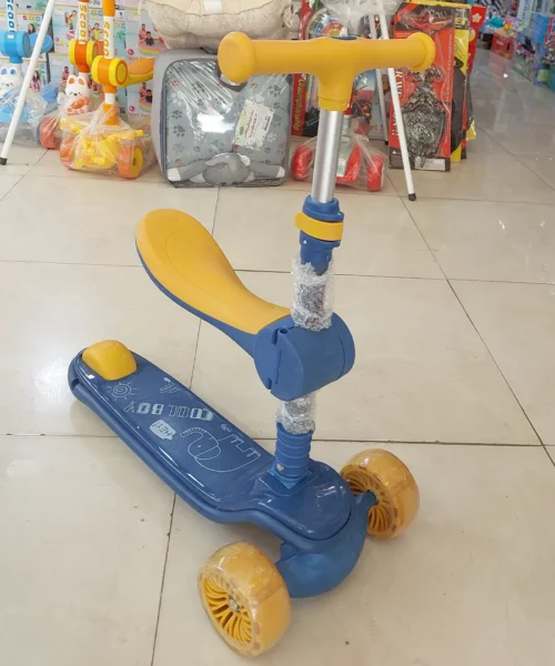 اسکوتر صندلی دار